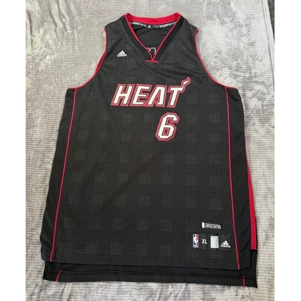 Adidas Miami Heat LeBron James 6 Limited Edition Plaid‎ Jersey Mens XL Black Red